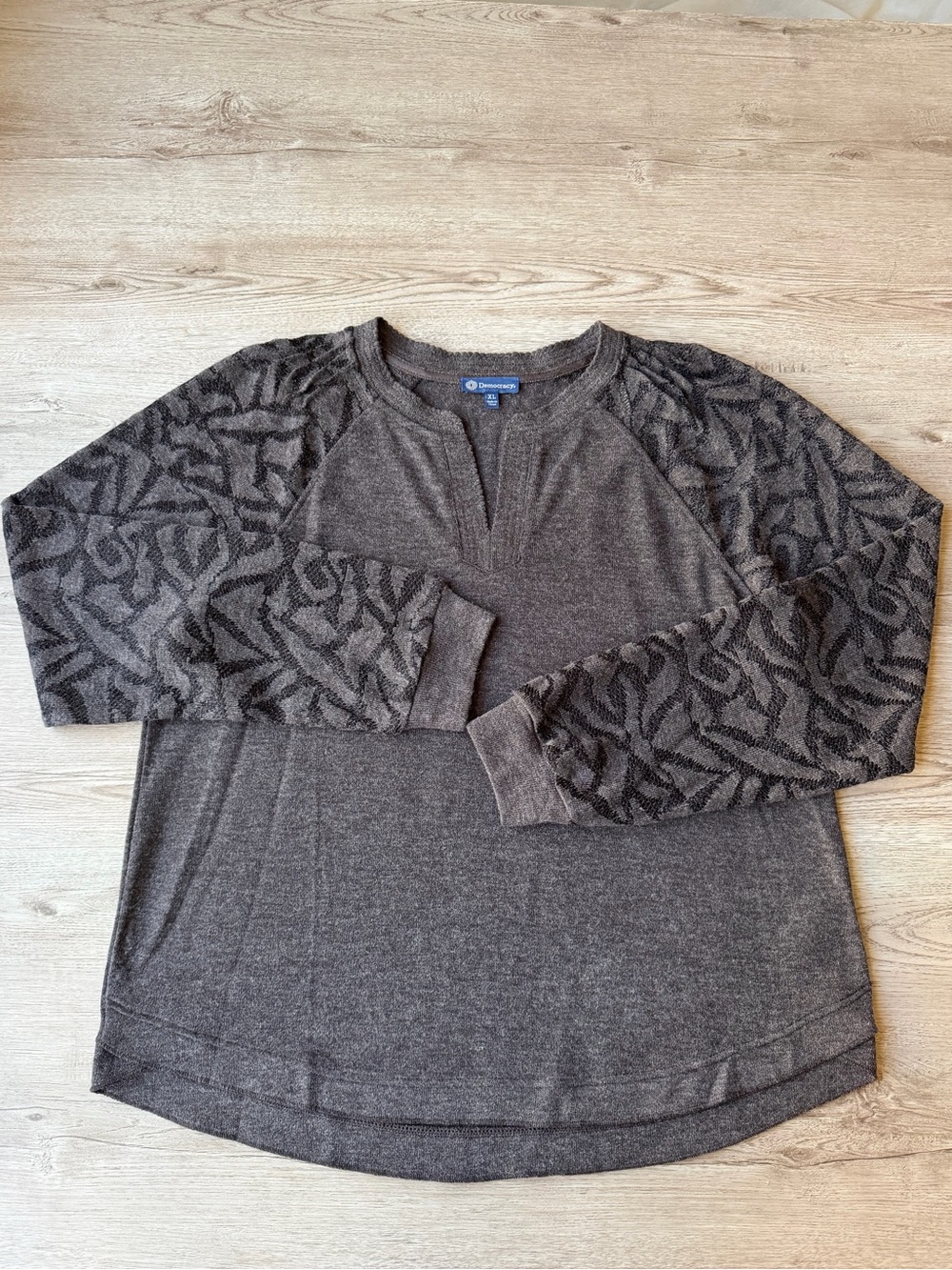 Democracy XL Heather Espresso Mixed Media Lace Sleeve Top NWT - Picture 9 of 16